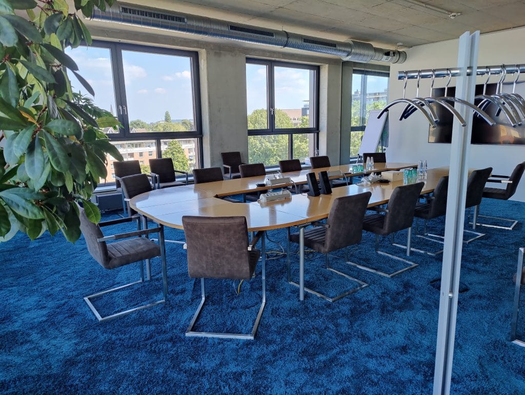 Meeting Raum für Design-Thinking bei Never Code Alone im Digitalkontor Duisburg